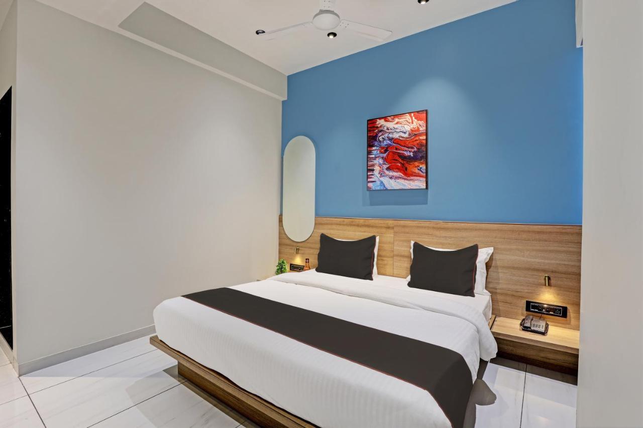 Hotel Lee Platinum Ахмедабад Екстериор снимка