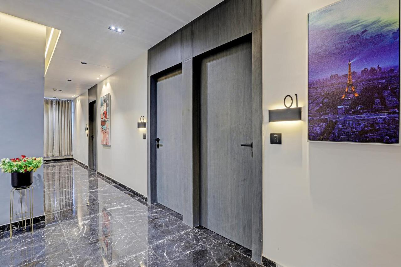 Hotel Lee Platinum Ахмедабад Екстериор снимка