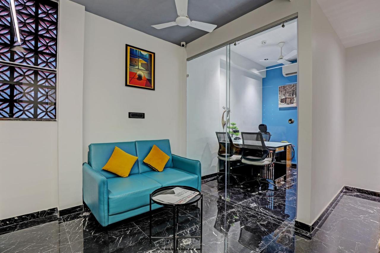 Hotel Lee Platinum Ахмедабад Екстериор снимка